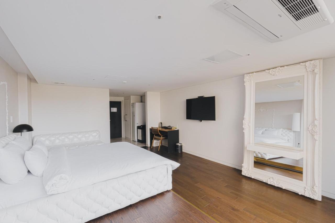 Acc Design Hotel Gwangju Metropolitan City Exterior photo