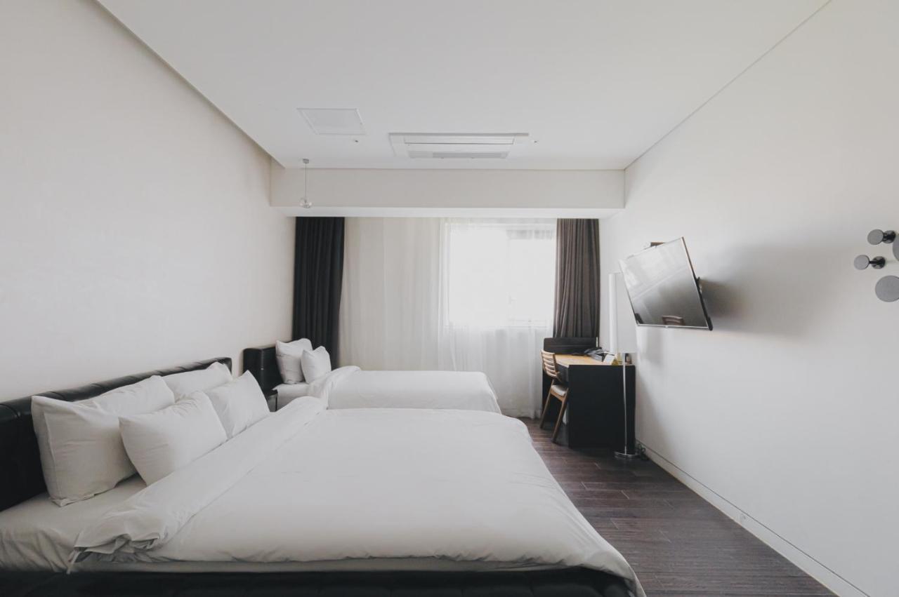 Acc Design Hotel Gwangju Metropolitan City Exterior photo