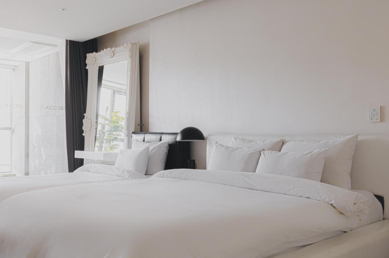 Acc Design Hotel Gwangju Metropolitan City Exterior photo