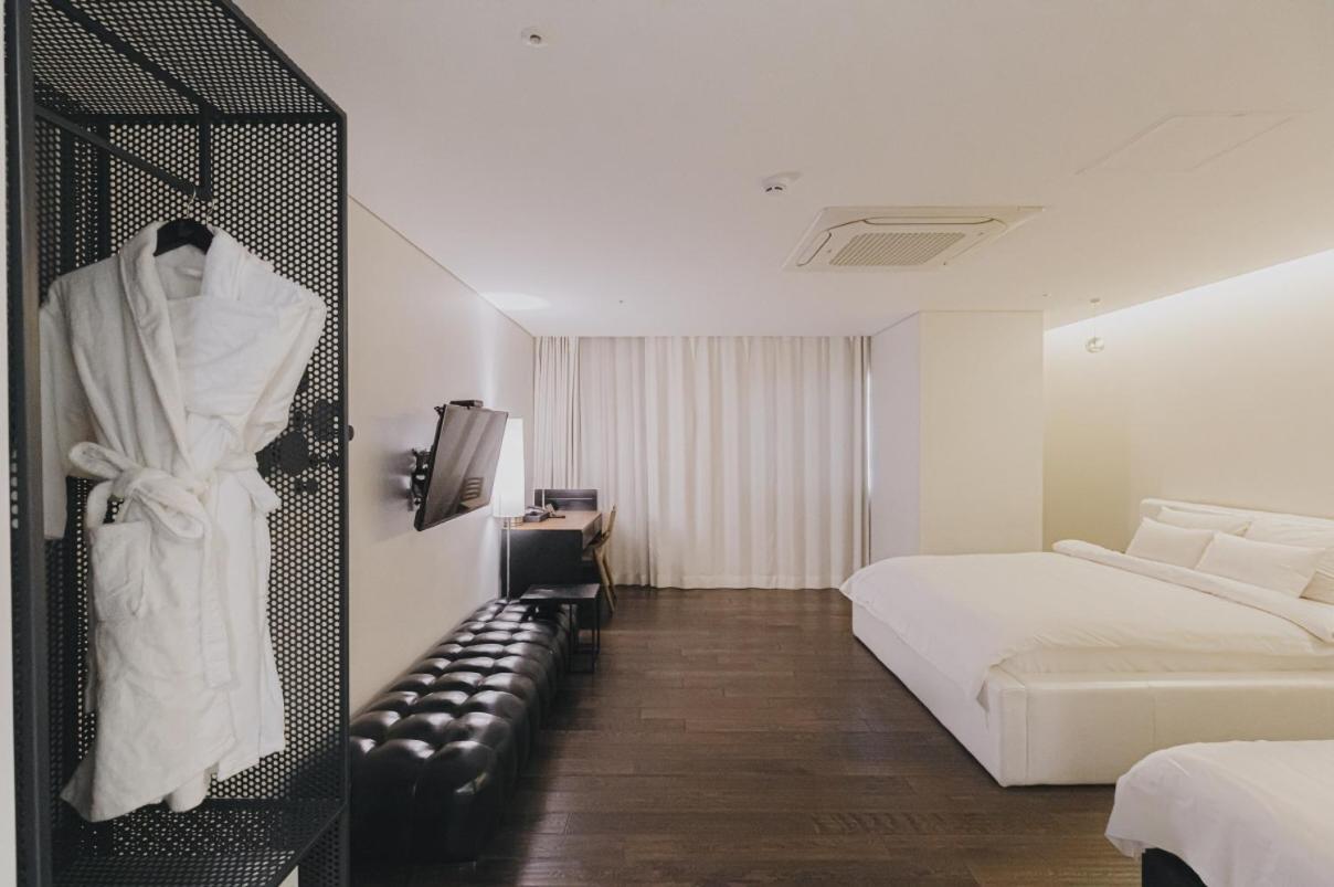 Acc Design Hotel Gwangju Metropolitan City Exterior photo