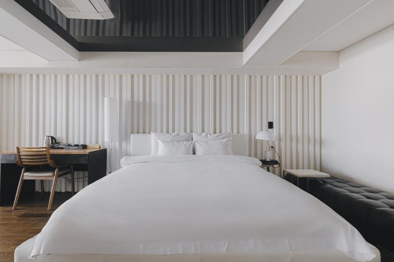Acc Design Hotel Gwangju Metropolitan City Exterior photo